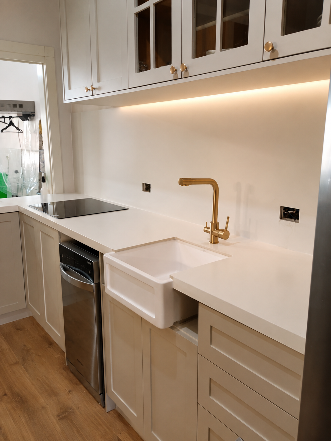 Cozinha Planejada com Design Clássico e Acabamento Sofisticado